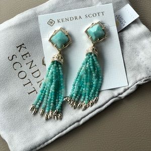 Gorgeous NWT Kendra Scott earrings